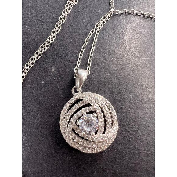 Cz swirl circle sterling silver pendant and chain - Picture 2 of 11